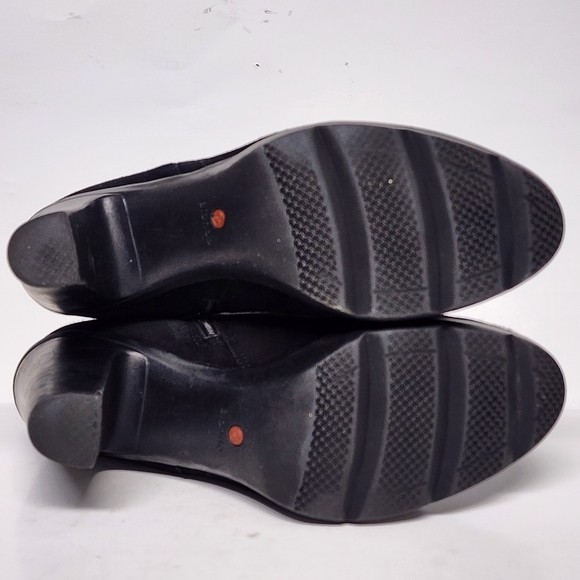 Blondo Women's Black Suede Loann Noir Ankle Boot Size 7.5 - Picture 8 of 13